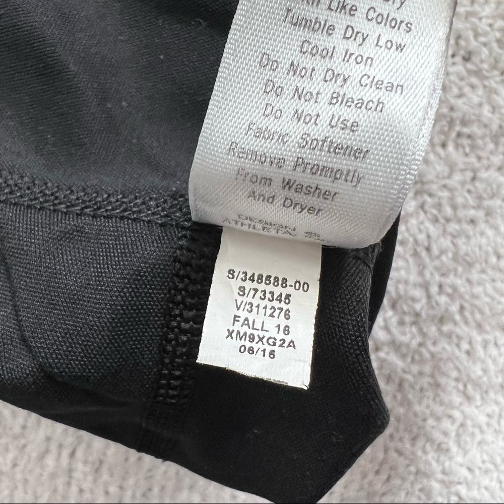 Athleta Stealth Capri Crop Tight Leggings yoga Gym Solid Black Extra Small XS - Picture 8 of 9